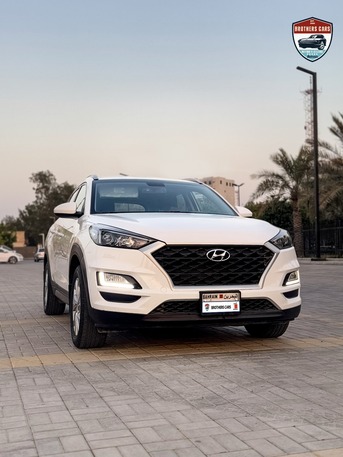 Bhd 100,  Hyundai Tucson, 2019, Automatic, 97000 Km, 2.0l Model For Sale