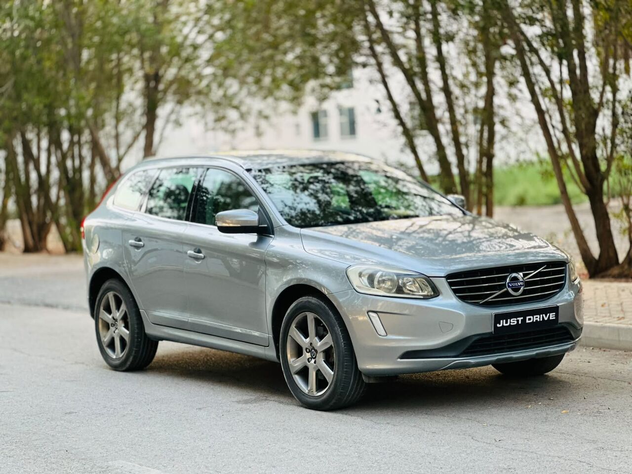 Bhd 2550, Volvo Xc60, 2015, Automatic, 165000 Km, T6 Model Well Maintained Suv Call Or Whatsapp On 35400768 ,33665080
