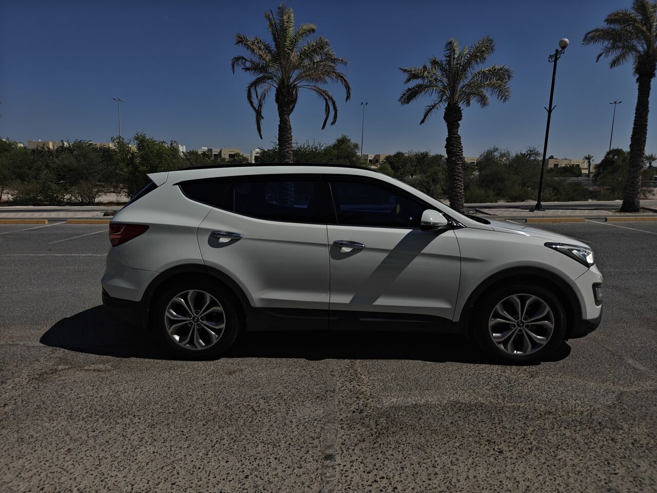 Bhd 3700, Hyundai Santa Fe, 2015, Automatic, 172000 Km, 3.3l V6 Awd – Excellent Condition / Agency Maintained